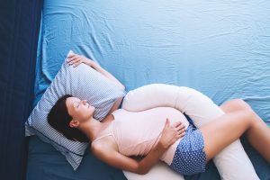 posturas para dormir en el embarazo